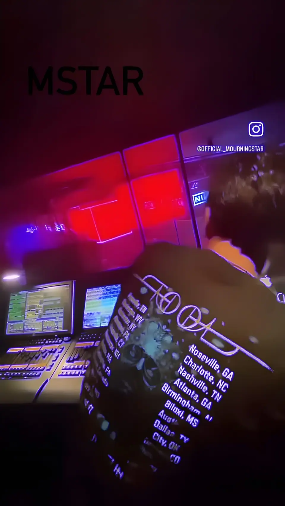 Lighting console in show mode